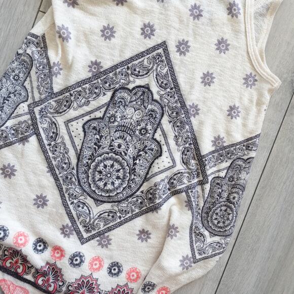 Gaze Spiritual Hamsa Hand Tee Scoop Neck Yoga Casual Floral Cream Tank Top - Picture 4 of 8